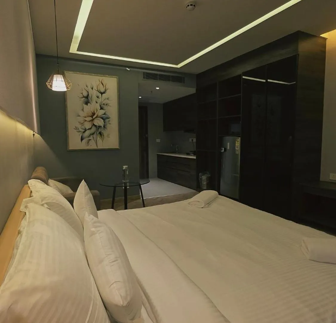 구르가온 The Luxelay 아파트